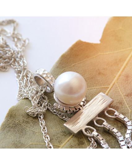 Pendentif Maille et Blanche...