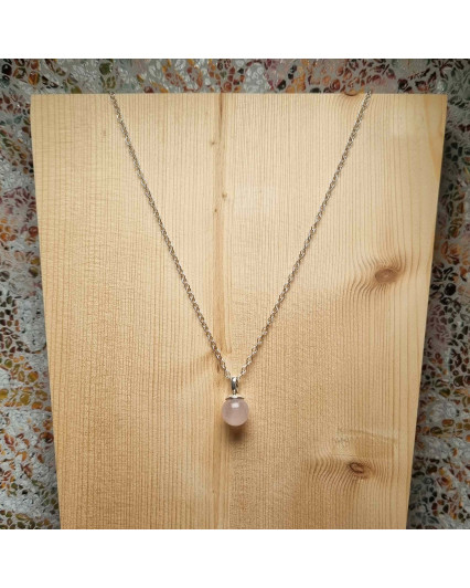 Collier et pendentif pierre...